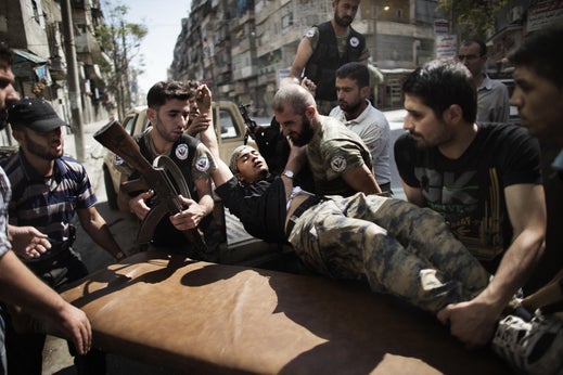 Syrian rebels injured in air strike